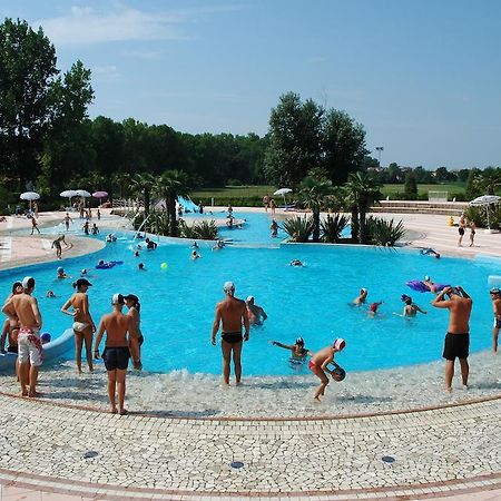 Camping Laguna Village Каорле Екстериор снимка